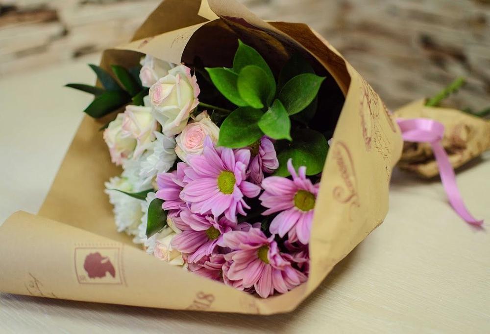 Букет цветов из: Розы и Хризантемы в Баракаевской