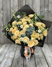 Букет цветов из:  Розы и Лизиантусы в Баракаевской