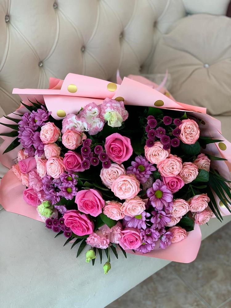 Букет цветов из: Хризантемы, Розы и Лизиантусы в Баракаевской