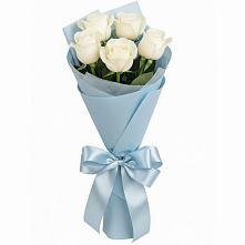 Букет 5 Белых роз Проуд в Баракаевской