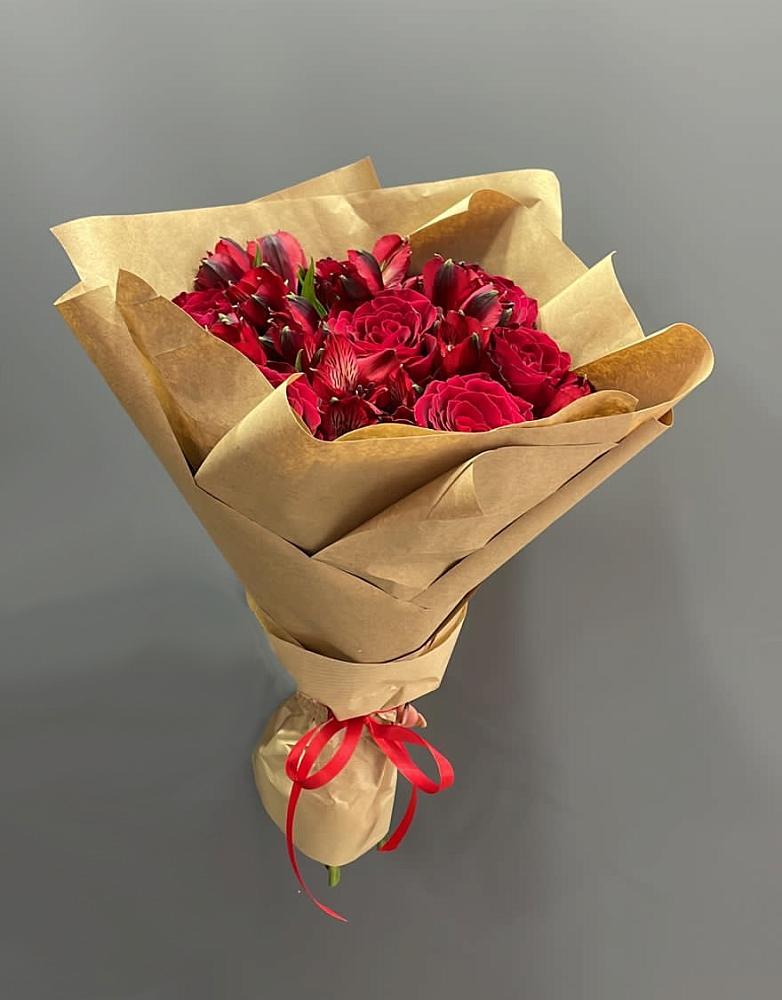 Букет цветов из: Альстромерии и Розы в Баракаевской