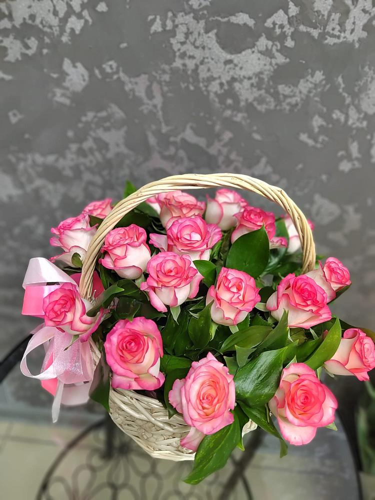 Цветочная композиция из Розы в корзине в Баракаевской