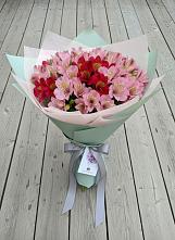Букет цветов из:  Альстромерии #REPLACE_PRED# Баракаевской