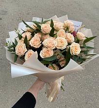 Букет Кремовые розы Латте в Баракаевской