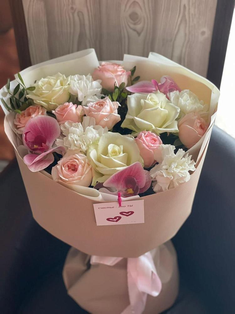 Букет цветов из: Орхидеи, Розы и Гвоздики в Баракаевской