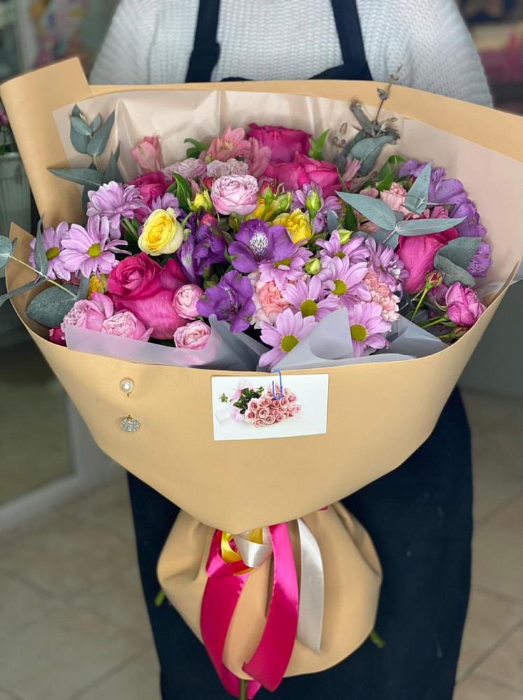 Букет цветов из: Хризантемы, Гвоздики и Альстромерии в Баракаевской