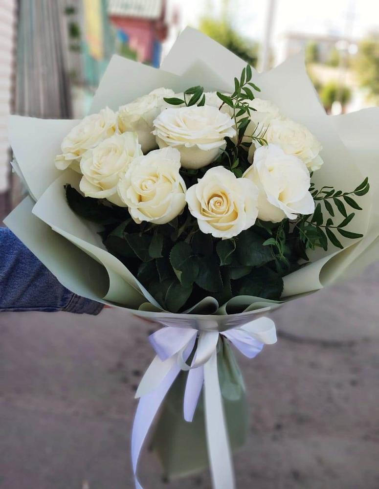 Букет Белые розы Проуд в Баракаевской