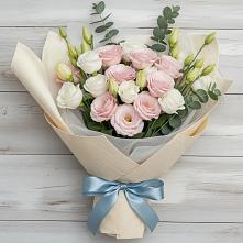 Букет цветов из:  Лизиантусы #REPLACE_PRED# Баракаевской