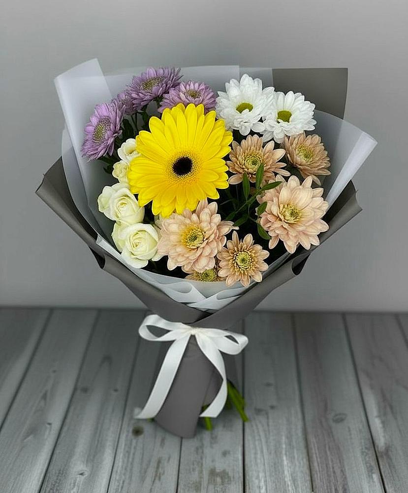 Букет цветов из: Розы, Герберы и Хризантемы в Баракаевской