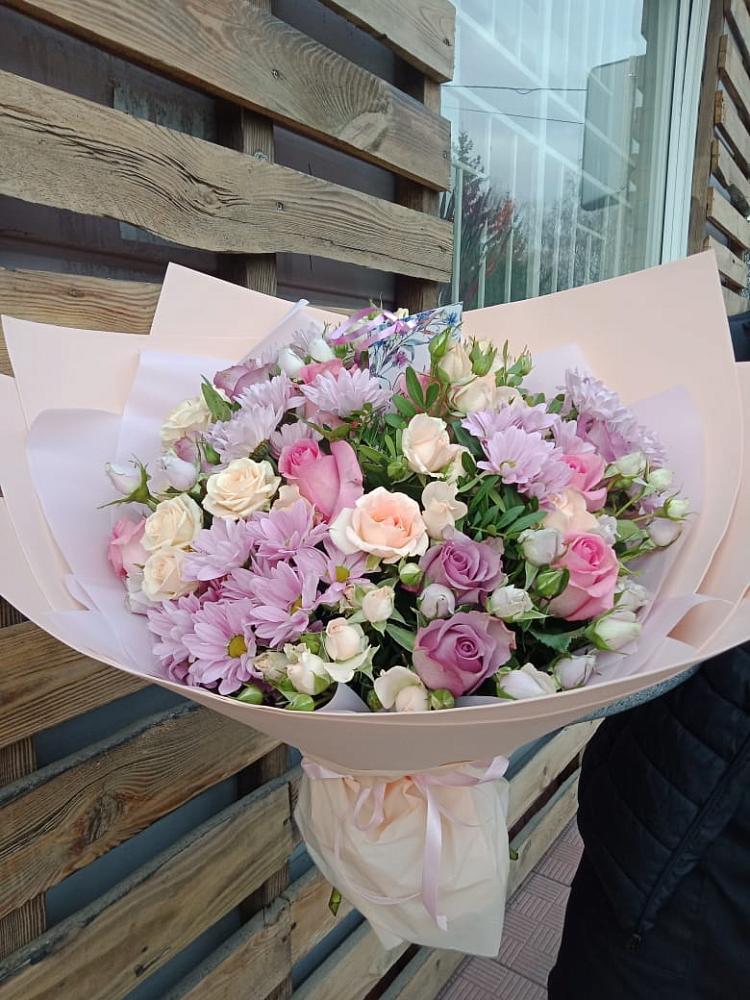 Букет цветов из: Розы и Хризантемы в Баракаевской