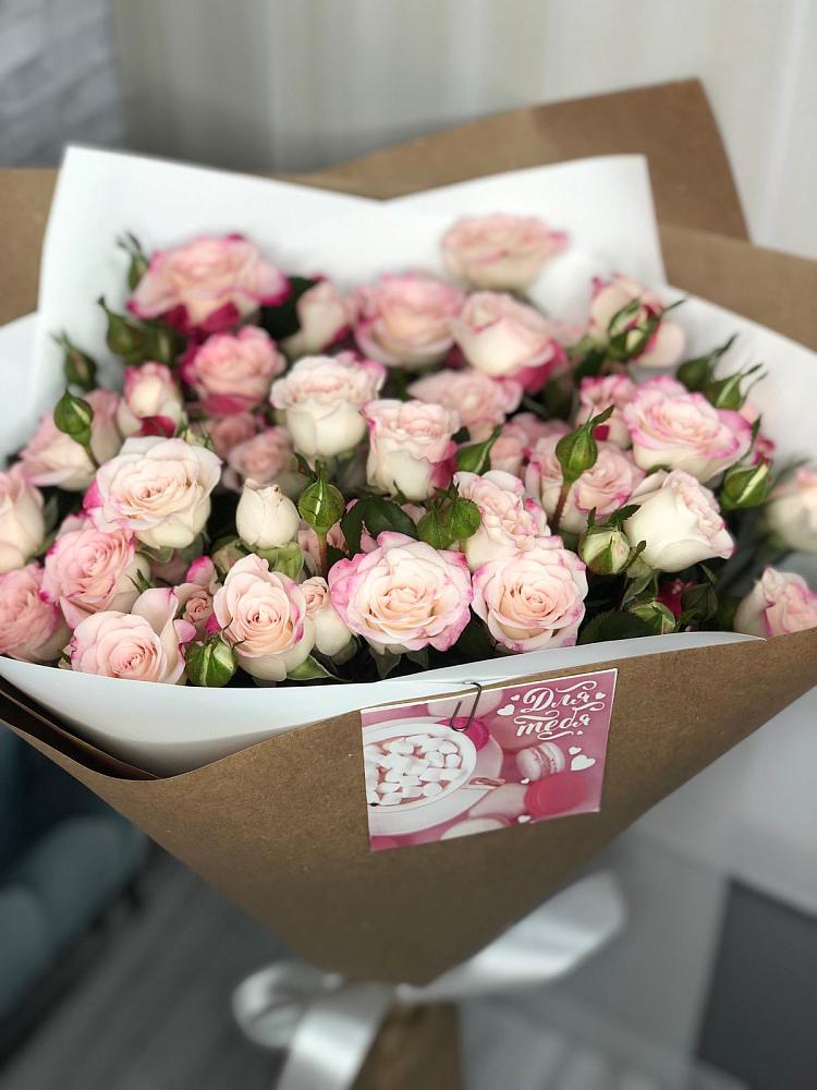 Букет цветов из: Розы в Баракаевской