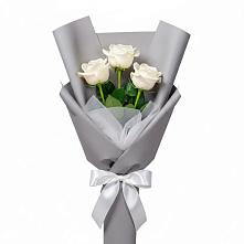 Букет 3 белые розы #REPLACE_PRED# Баракаевской