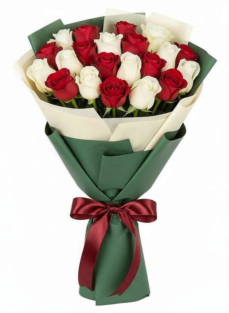 Букет Микс из красных и белых роз в Баракаевской