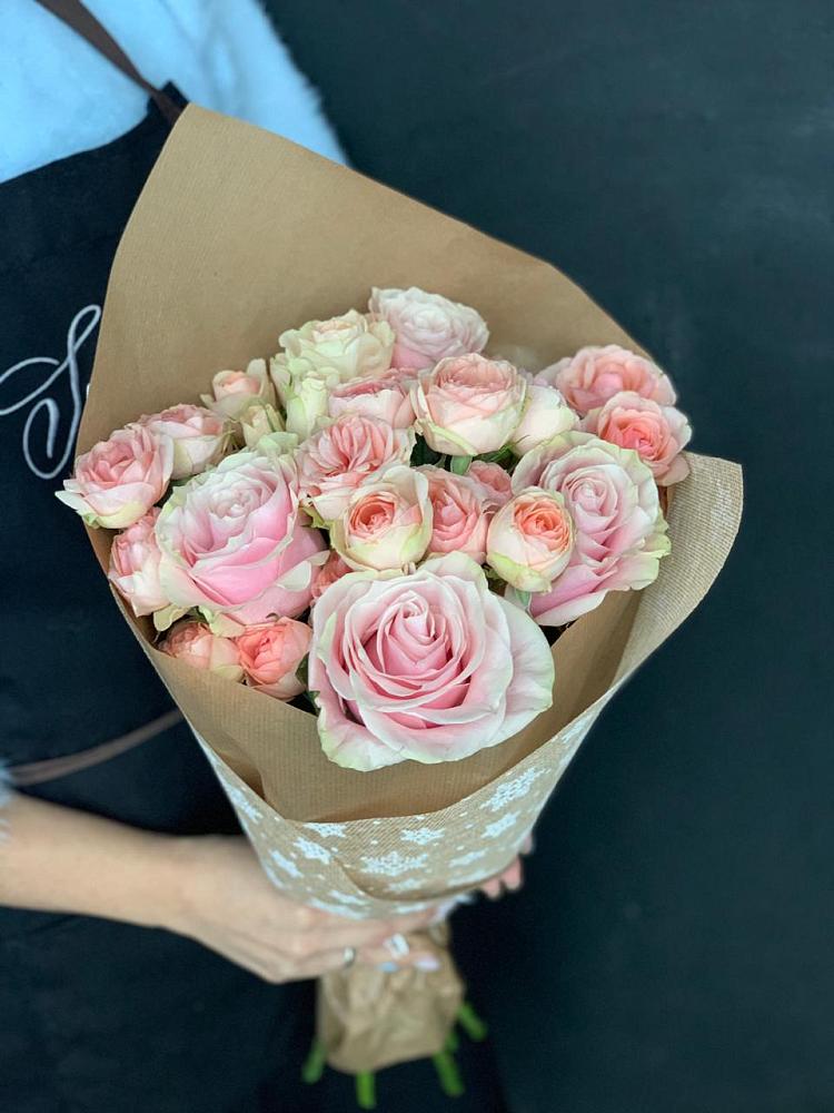 Букет цветов из: Хризантемы и Розы в Баракаевской