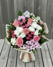 Букет цветов из:  Альстромерии, Гвоздики, Розы и Хризантемы в Баракаевской