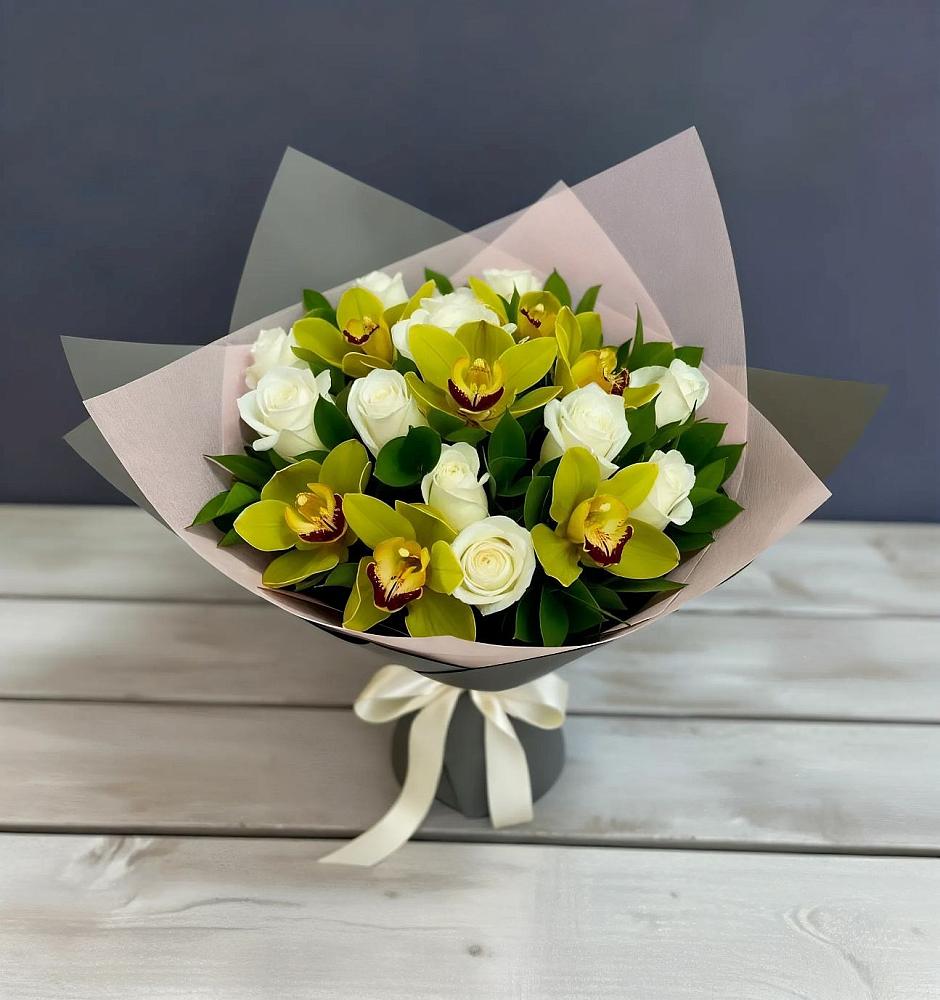 Букет цветов из: Орхидеи и Розы в Баракаевской