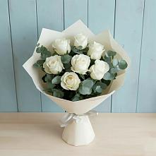 Букет Белые розы в Эвкалипте в Баракаевской