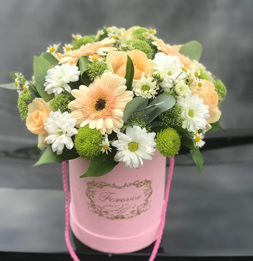 Цветочная композиция из Розы, Герберы и Хризантемы в шляпной коробке в Баракаевской