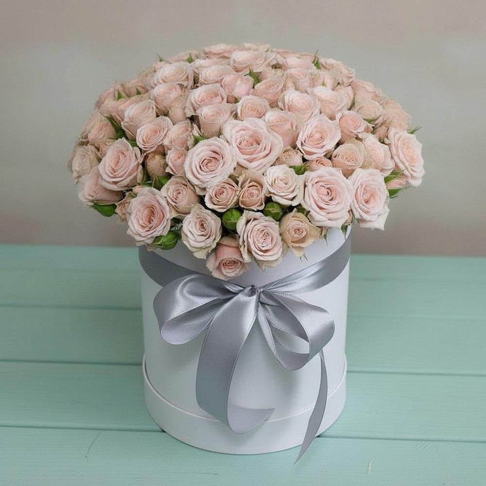 Цветочная композиция из Розы в шляпной коробке в Баракаевской