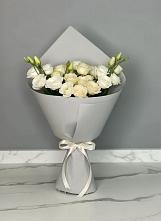 Букет цветов из:  Розы и Лизиантусы в Баракаевской